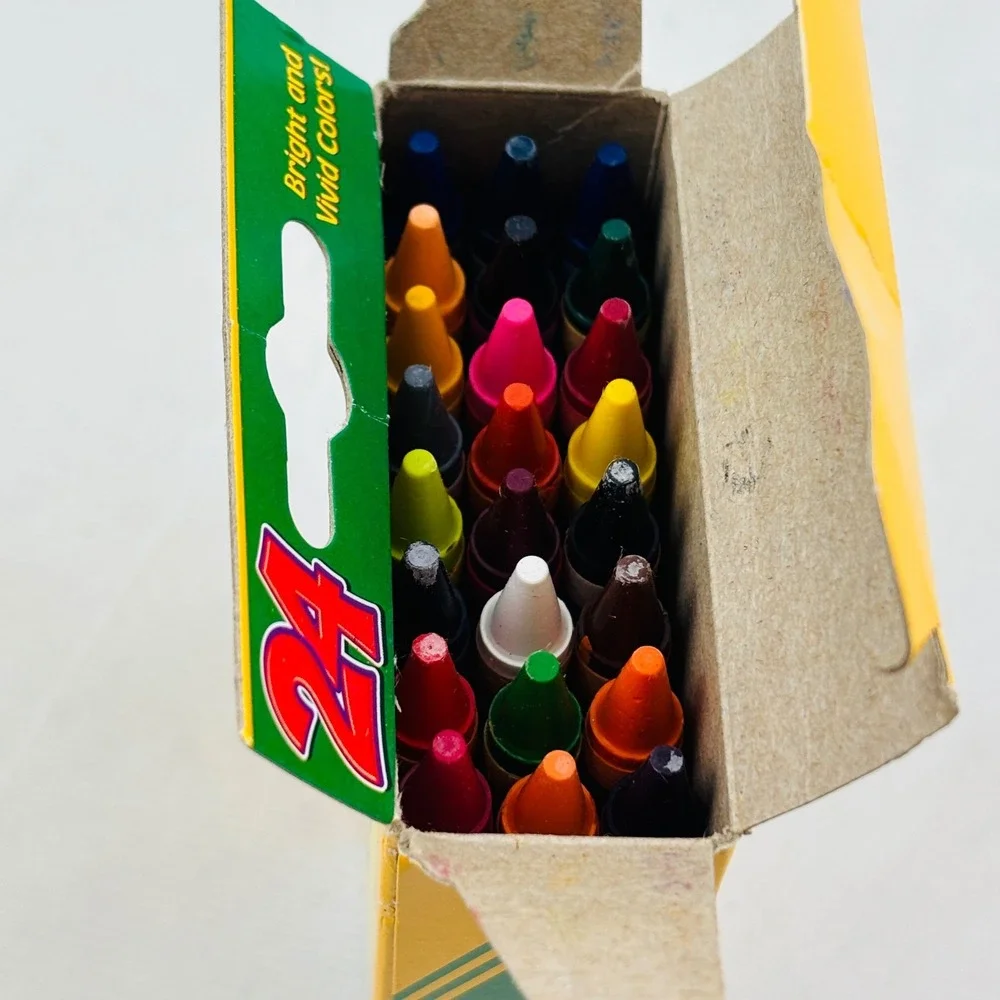 Crayola 24 Count Crayons‎ 2006 Binney & Smith USA Made Dandelion